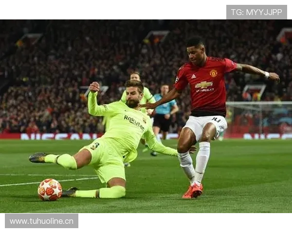 阿尔瓦雷斯与拉什福德多位置适应性及战术价值对比分析 阿尔瓦雷斯与拉什福德多位置适应性及战术价值对比分析