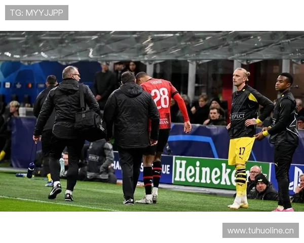 多特蒙德复兴之路再遭阻击,战术顽疾暴露争冠雄心难兑现 多特蒙德复兴之路再遭阻击,战术顽疾暴露争冠雄心难兑现