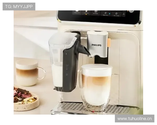 刷到汪顺家早餐照那一刻我懵了，厨房那台咖啡机看着比我整月工资还抢眼