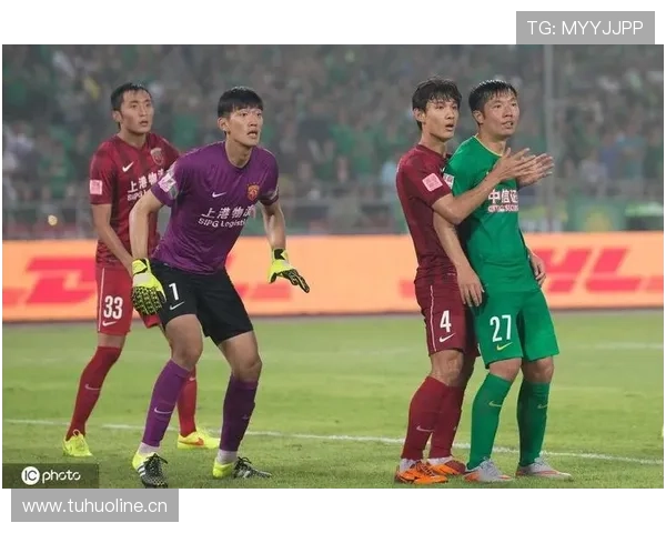 王燊超拖鞋买菜那张图，赛场猛将瞬间变邻家大叔——钱包感觉不对劲